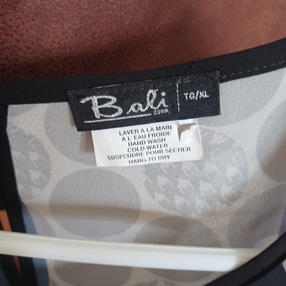 Bali Corp. Womens Size XL Art Deco Lady Silhouette with gold beaded jewelry - Picture 5 of 8